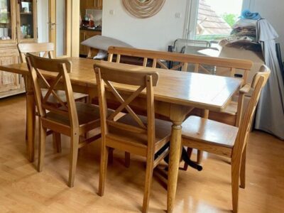 Table bois massif + 4 chaises et banc