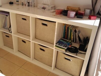 Meuble etagere avec casiers / paniers