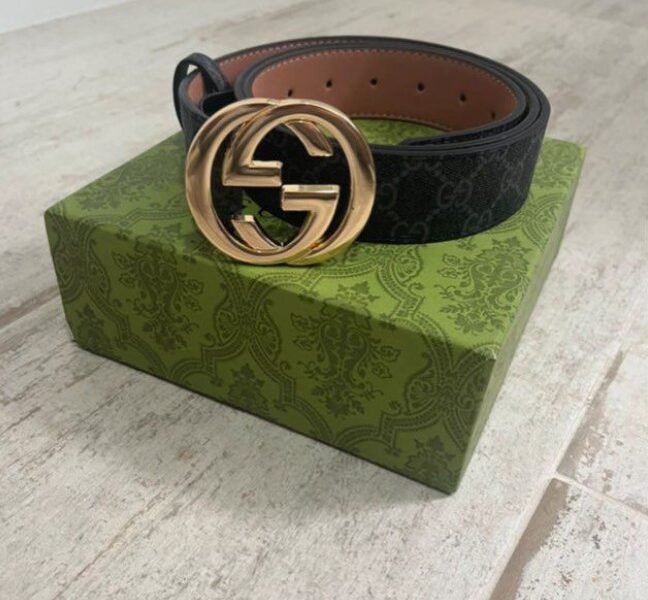 Ceinture Gucci en cuir monogramme