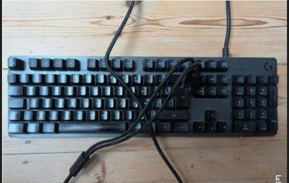 Clavier mécanique Logitech – rétroéclairage rouge