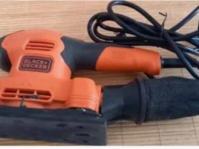 Ponceuse vibrante Decker