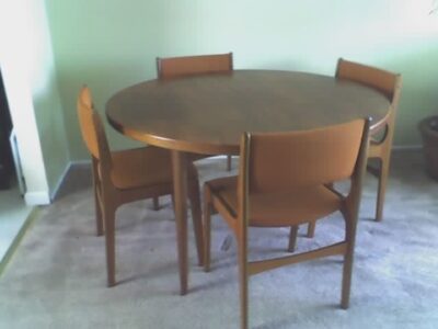 table avec chaises