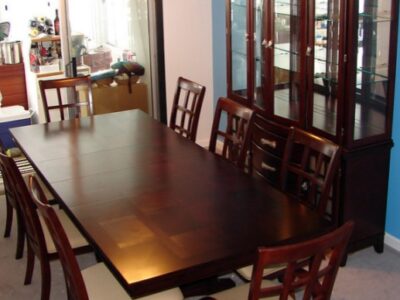 Table salon avec 8 chaises