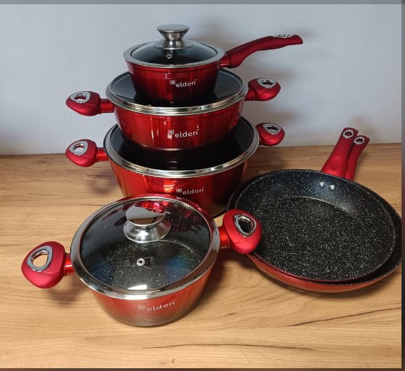 ensemble de casseroles e