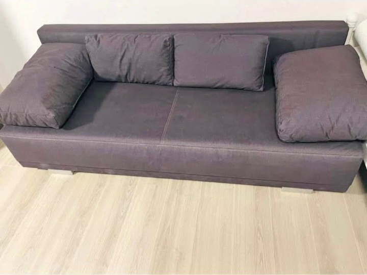 canapé avec coussins