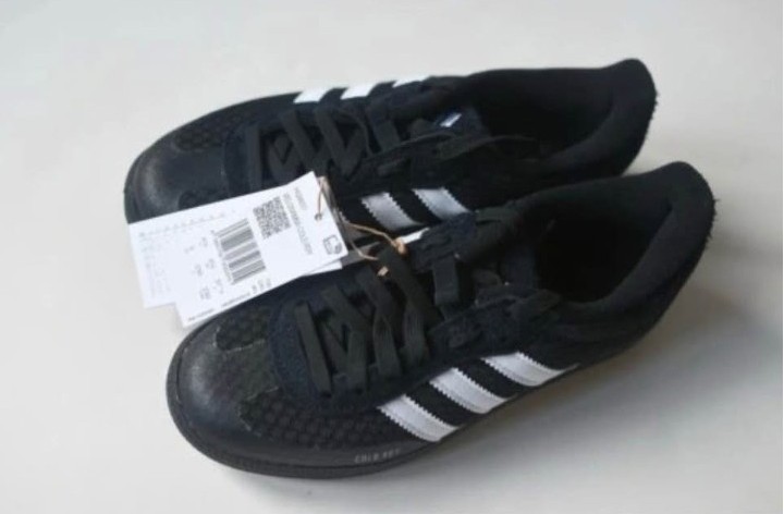 baskets Adidas neuve