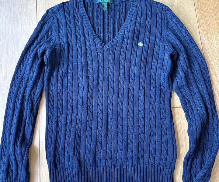 Pull bleu