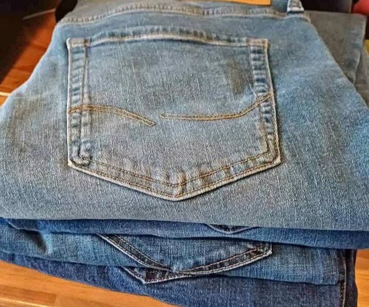 3 jeans femme presque neufs