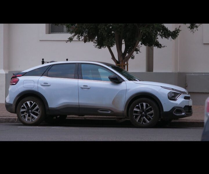 Citroën c4 turbo shine 2024